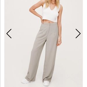 Wide leg pleated trousers